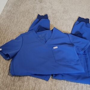 COPY - Women's XS Figs scrub sets.  Set is $50